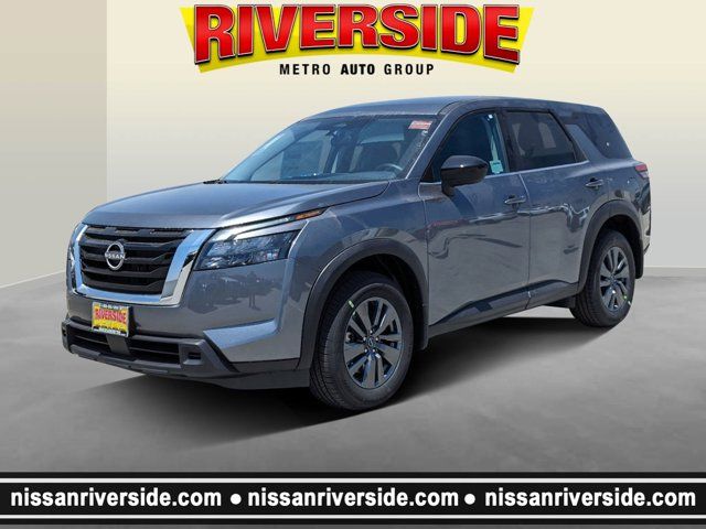 2024 Nissan Pathfinder S