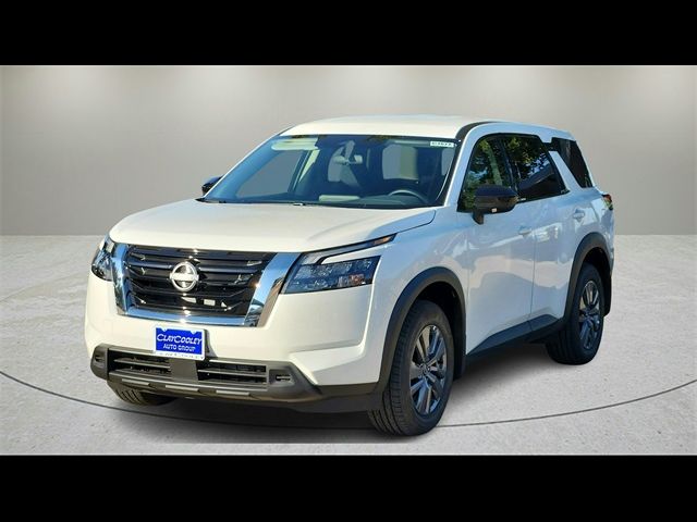 2024 Nissan Pathfinder S