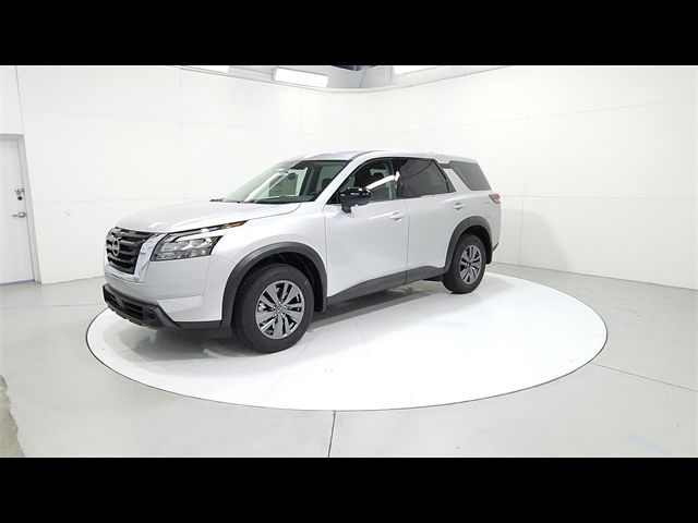 2024 Nissan Pathfinder S