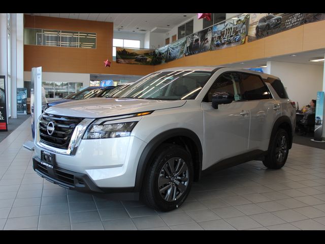 2024 Nissan Pathfinder S