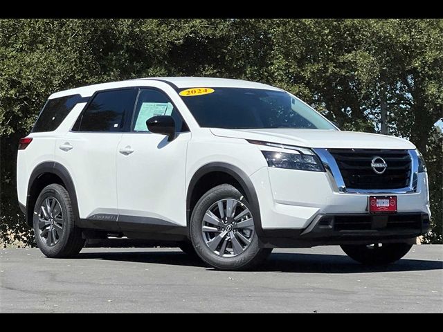 2024 Nissan Pathfinder S