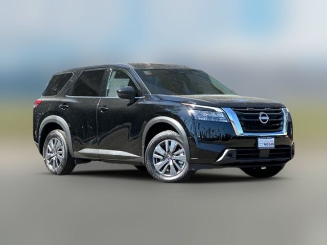 2024 Nissan Pathfinder S