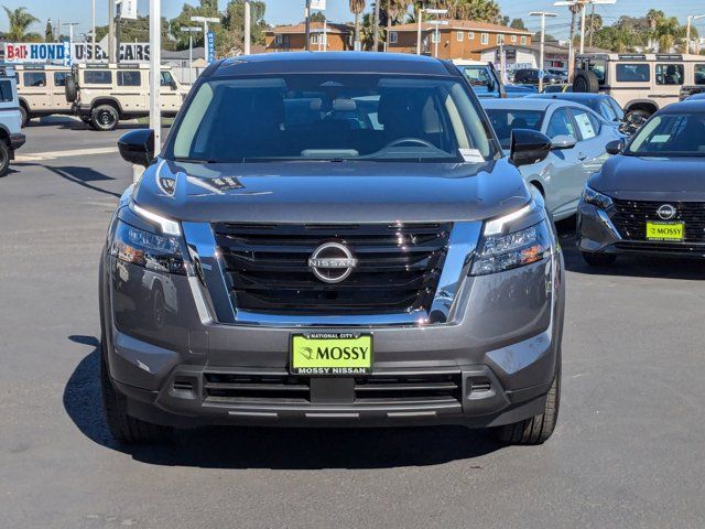 2024 Nissan Pathfinder S