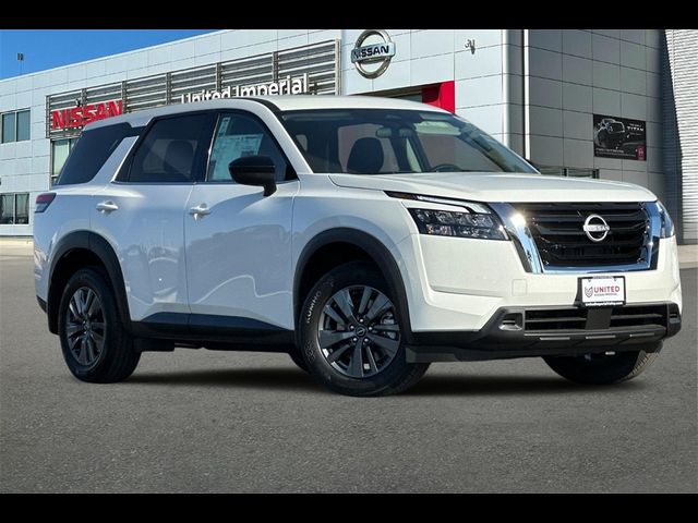 2024 Nissan Pathfinder S