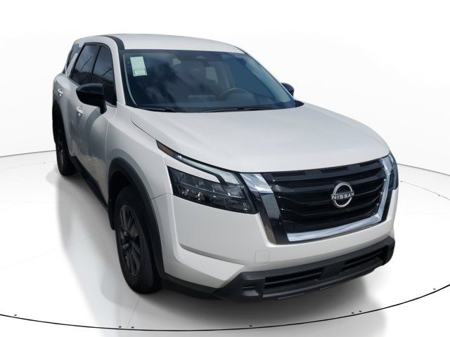 2024 Nissan Pathfinder S