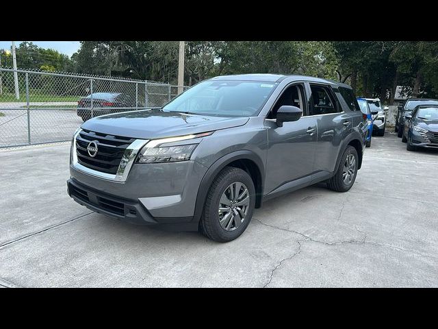 2024 Nissan Pathfinder S