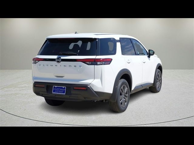 2024 Nissan Pathfinder S