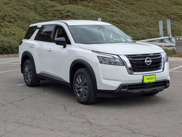 2024 Nissan Pathfinder S