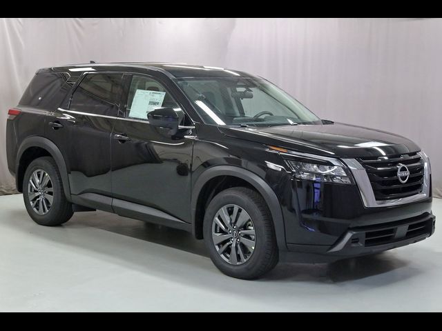 2024 Nissan Pathfinder S