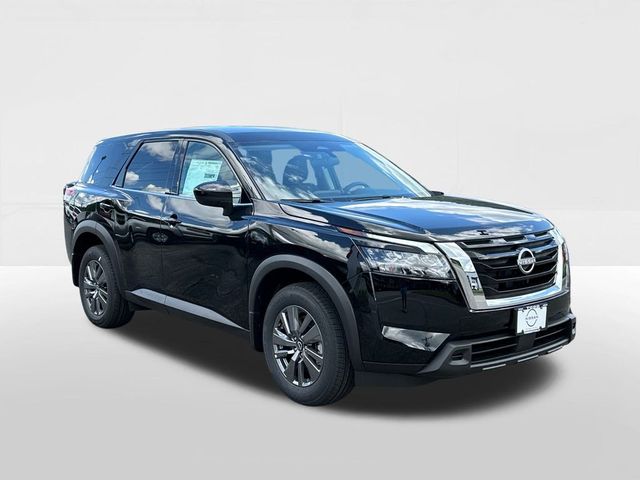 2024 Nissan Pathfinder S