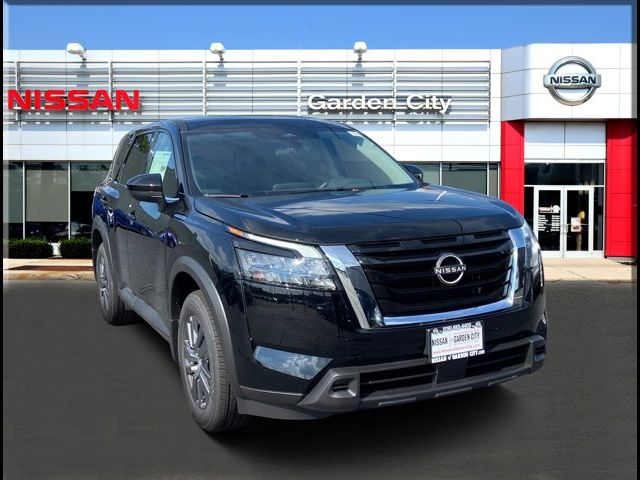 2024 Nissan Pathfinder S