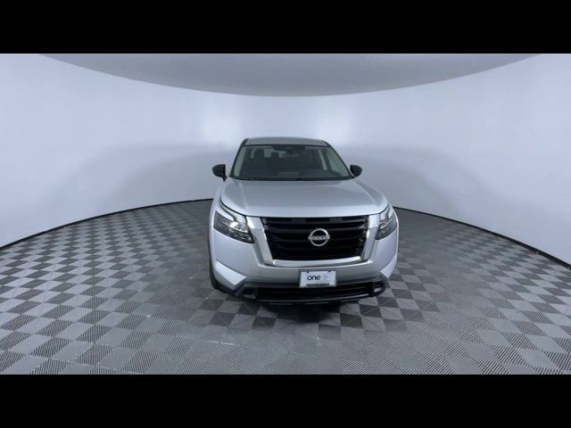 2024 Nissan Pathfinder S