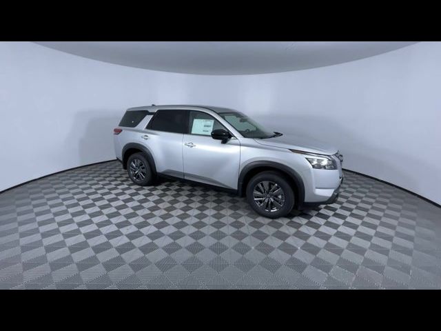 2024 Nissan Pathfinder S