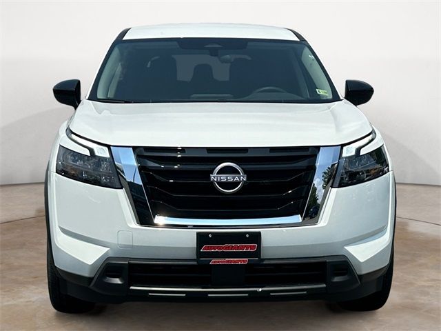 2024 Nissan Pathfinder S