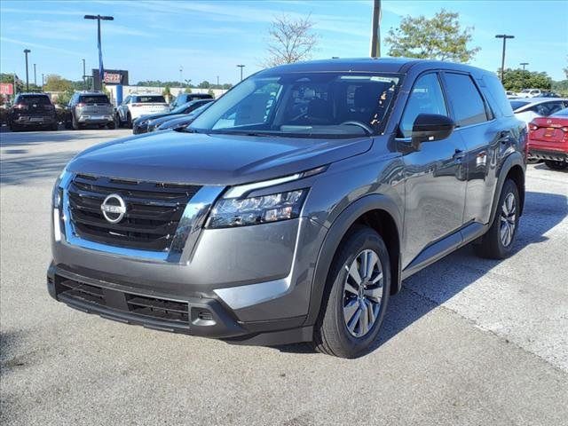 2024 Nissan Pathfinder S