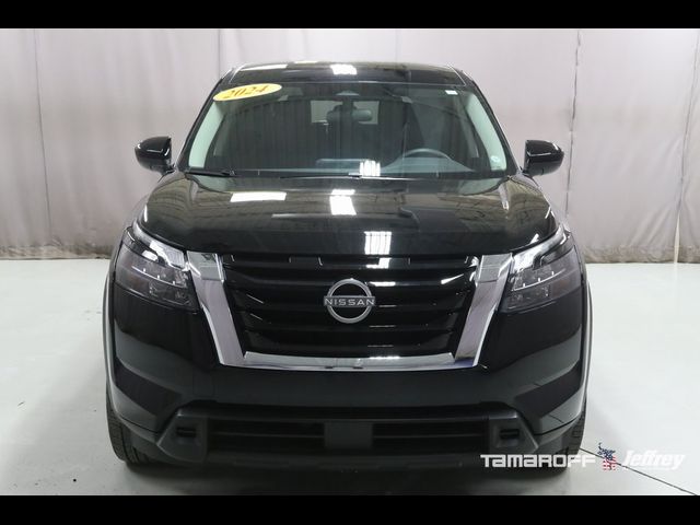 2024 Nissan Pathfinder S