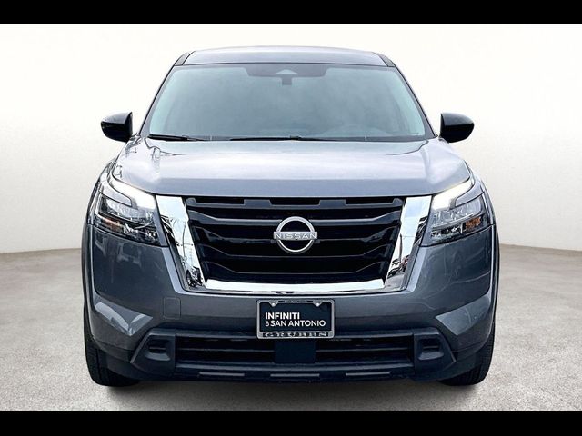 2024 Nissan Pathfinder S