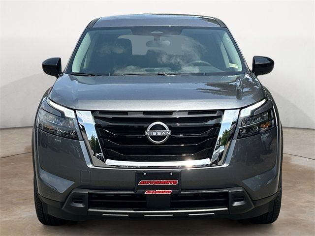 2024 Nissan Pathfinder S