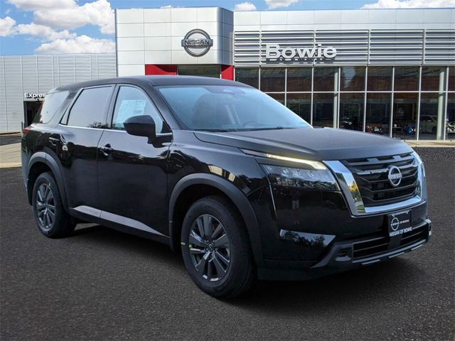 2024 Nissan Pathfinder S