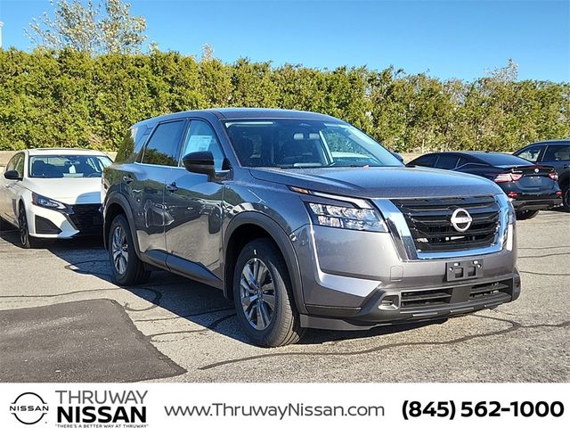 2024 Nissan Pathfinder S