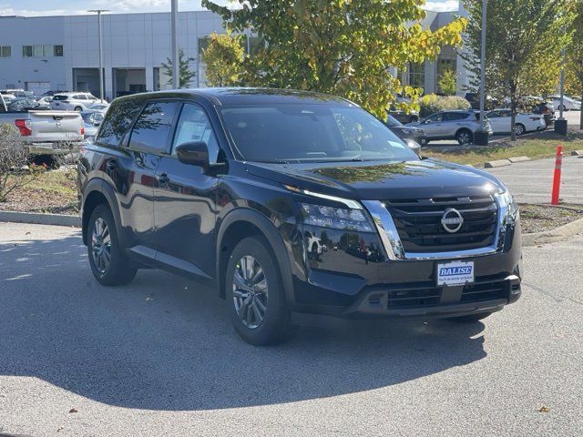 2024 Nissan Pathfinder S