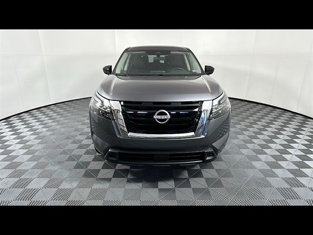 2024 Nissan Pathfinder S