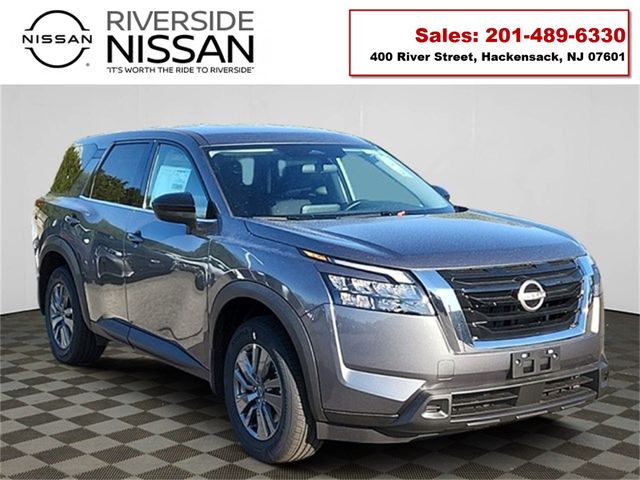 2024 Nissan Pathfinder S