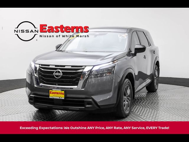 2024 Nissan Pathfinder S