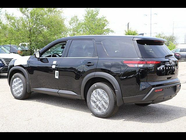 2024 Nissan Pathfinder S