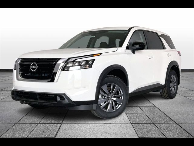 2024 Nissan Pathfinder S