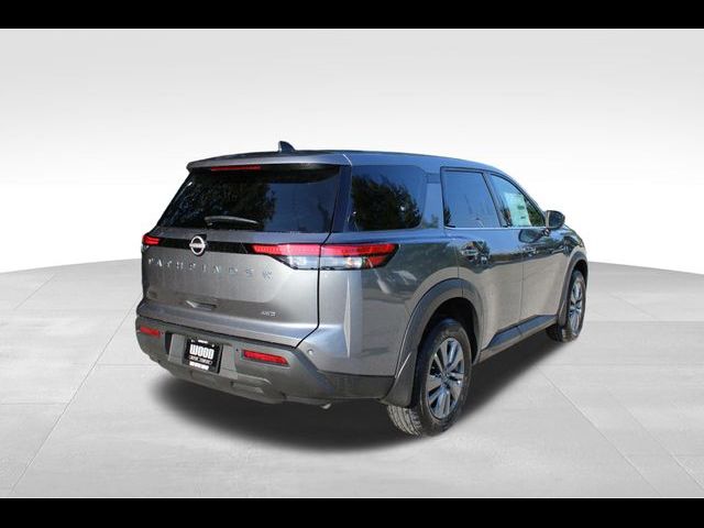 2024 Nissan Pathfinder S