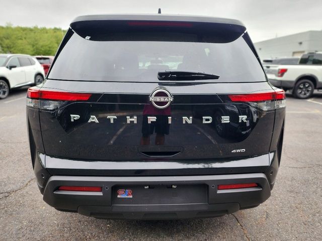 2024 Nissan Pathfinder S