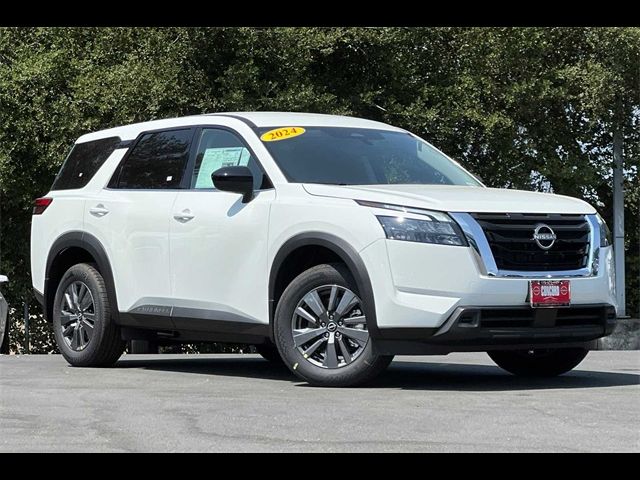 2024 Nissan Pathfinder S