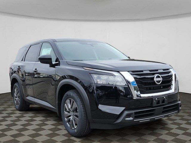 2024 Nissan Pathfinder S