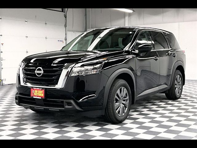 2024 Nissan Pathfinder S