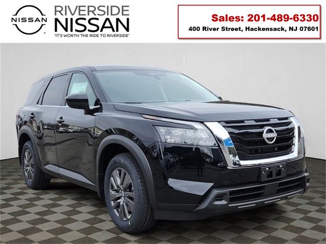 2024 Nissan Pathfinder S