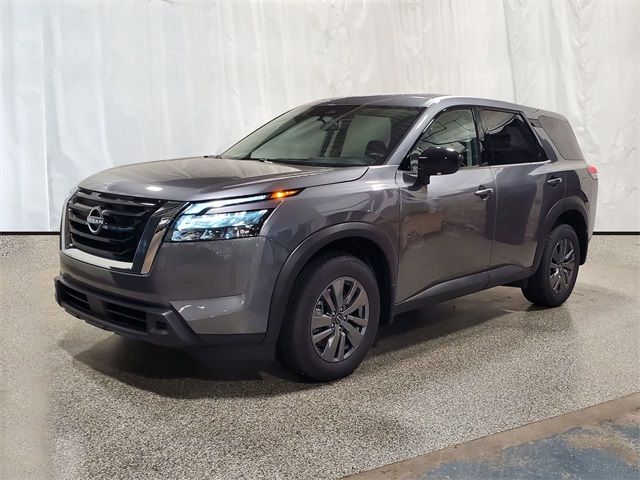 2024 Nissan Pathfinder S