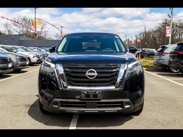 2024 Nissan Pathfinder S