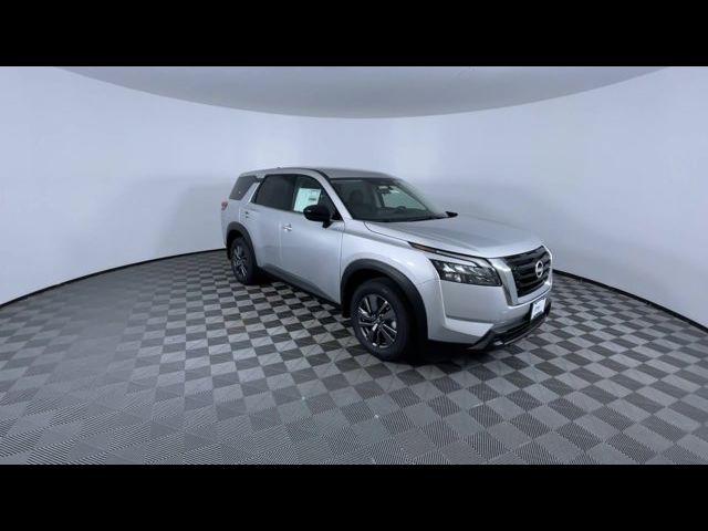 2024 Nissan Pathfinder S