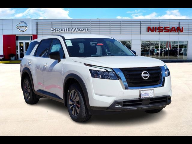 2024 Nissan Pathfinder S