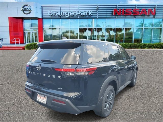 2024 Nissan Pathfinder S