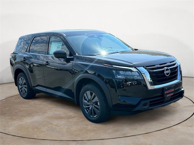 2024 Nissan Pathfinder S