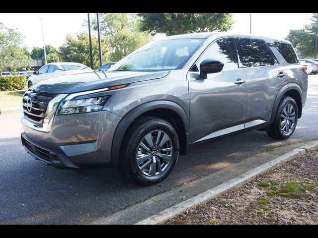 2024 Nissan Pathfinder S