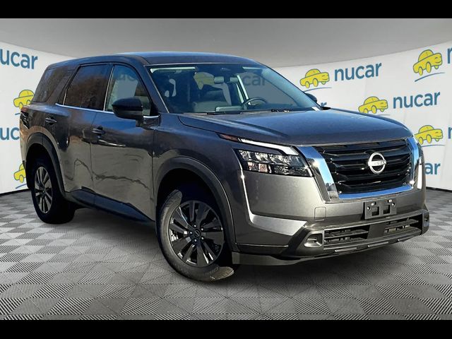 2024 Nissan Pathfinder S