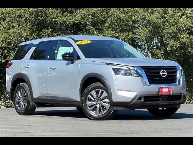 2024 Nissan Pathfinder S