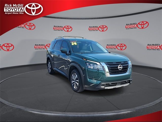 2024 Nissan Pathfinder SL