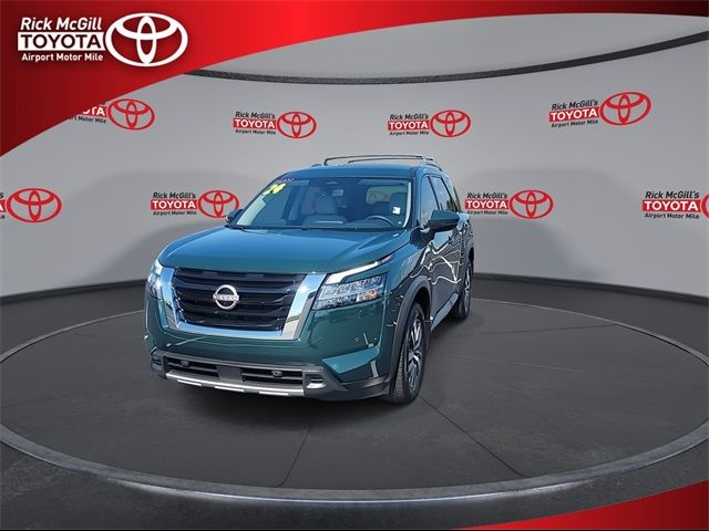 2024 Nissan Pathfinder SL