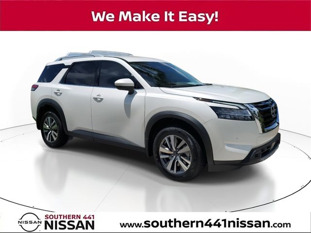 2024 Nissan Pathfinder SL