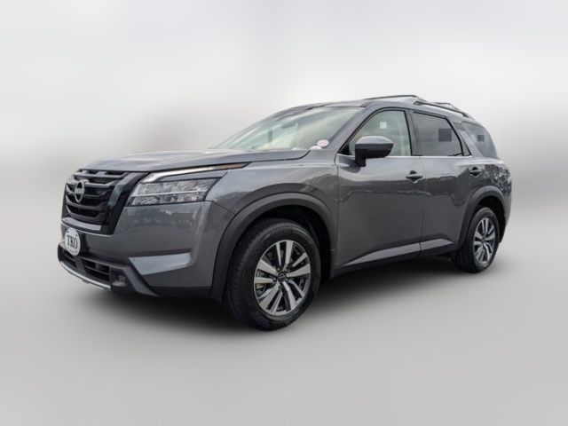 2024 Nissan Pathfinder SL