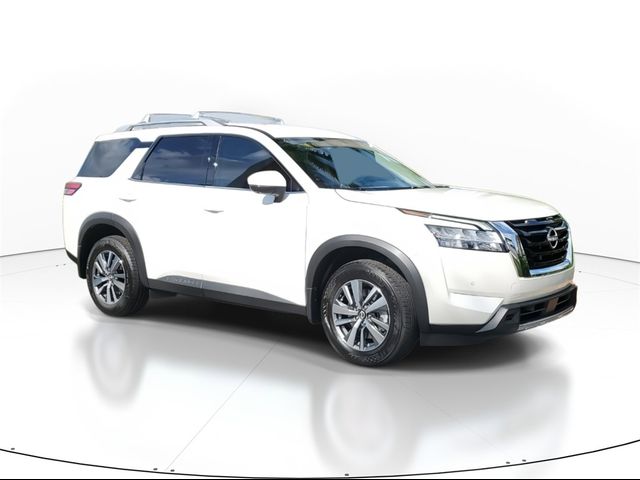 2024 Nissan Pathfinder SL